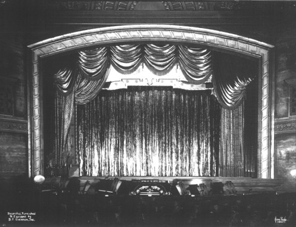 hollywood_proscenium-l